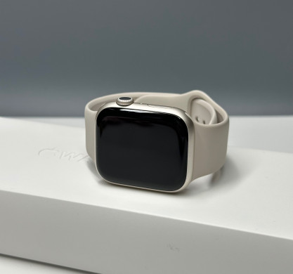 Apple Watch S8 45мм Starlight